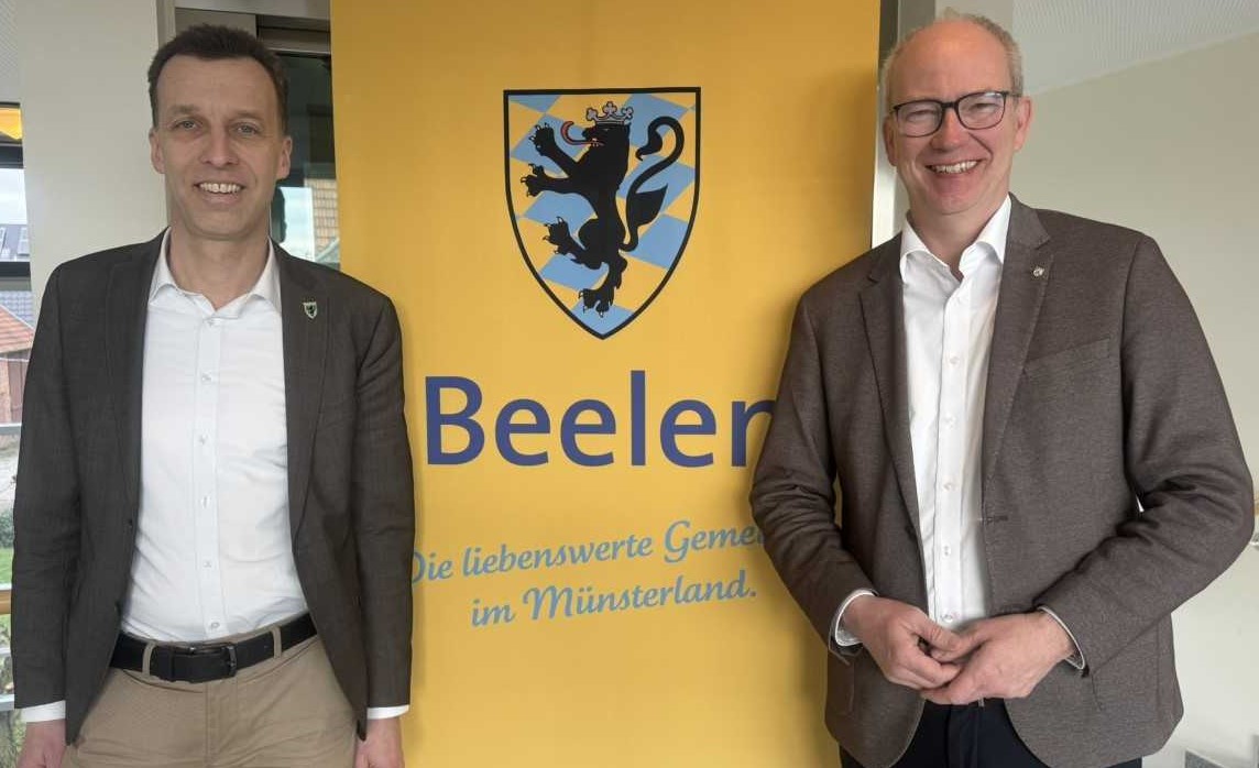 Was l�uft gut in Beelen � wo gibt es Verbesserungsbedarf, vor allem in Hinblick auf die von Bund und Land geschaffenen Rahmenbedingungen: Dieser Frage gingen B�rgermeister Rolf Mestekemper und  Daniel Hagemeier im Rahmen ihres j�hrlichen Austauschs nach.